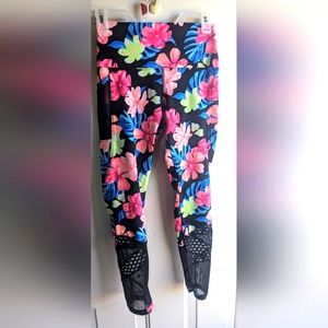 PINK Victoria's Secret Ultimate Leggings Mesh Floral Flowers 7/8 Length Size XS